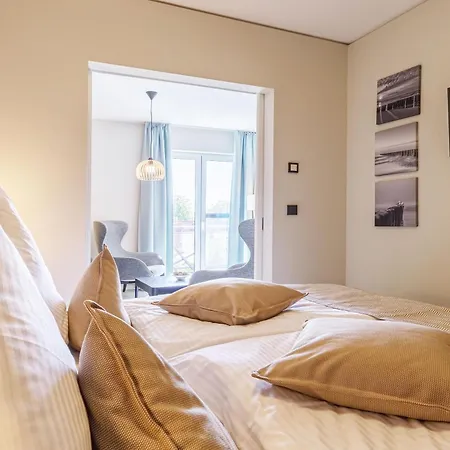 Apartamento Boddenperle - 5-sterne-ferienwohnung Mit Ostbalkon, 2 Baedern & Strandhaus-charme Wustrow (Fischland)