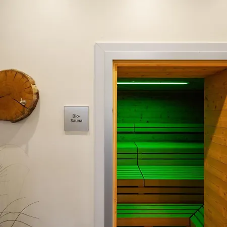 Apartamento Boddenperle - 5-sterne-ferienwohnung Mit Ostbalkon, 2 Baedern & Strandhaus-charme